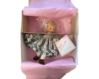 Storyland Gretel #462 Miniature Showcase Madame Alexander 8