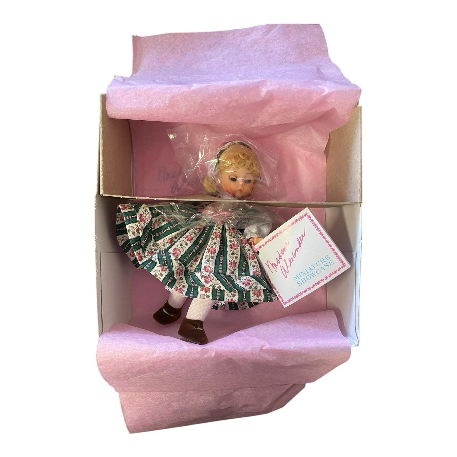 Storyland Gretel #462 Miniature Showcase Madame Alexander 8