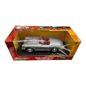 Ertl American Muscle 1962 Corvette Convertible 1:18 Scale