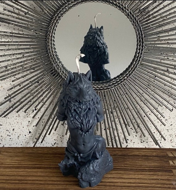 She Wolf Goddess Scented Candle / Natural Aesthetic Décor / Spiritual Guide Candle