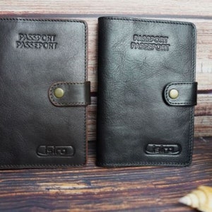 パーソナライズされたパスポートホルダー、ワクチン接種およびクレジットカードホルダー、レザーパスポートカバー、パスポートケース、ギフトボックス付きトラベルウォレット