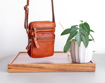 Small Leather Crossbody Bag: Mobile Phone Mini Messenger
