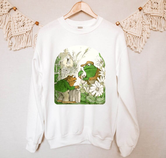 Frog and Toad are friend Sweatshirt, Vintage Classic Book Shirt, Cottagecore Sweatshirt, Gardener Sweatshirt