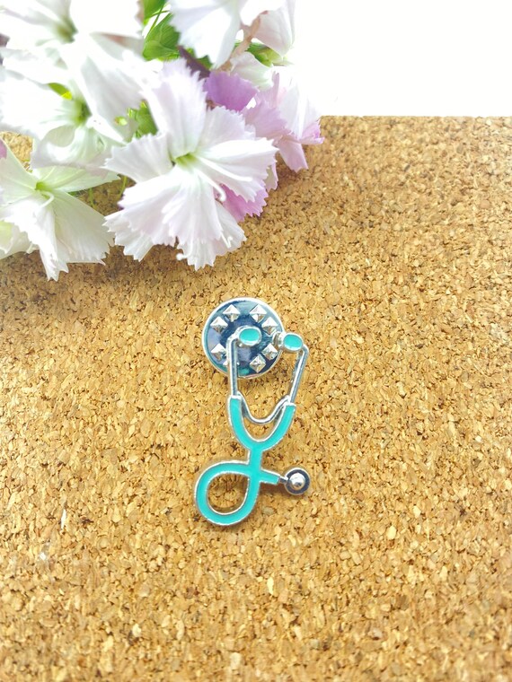 Stethoscope nurse pin, dr stethoscope pin, nurse accessory, nurse grad gift, nurse shirt pin, nursing school gift