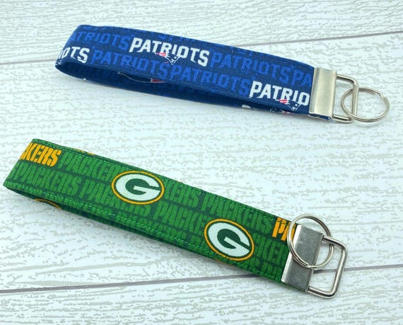Packers key fob, Green Bay keyring, sports key fob, football key wristlet, key wristlet, patriots keychain, gift for dad, gift for men