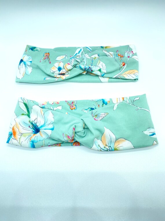 Light green and flowers headband with buttons, nurse headband, dental assistant headband, twist headband, stretchy headband, yoga headband