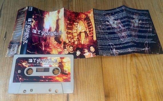 マイケミカルロマンス 1st 輸入盤　アルバム CD 帯歌詞カード　廃盤品　レア マイケミカルロマンス 1st 輸入盤 アルバム CD 帯歌詞カード 廃盤品