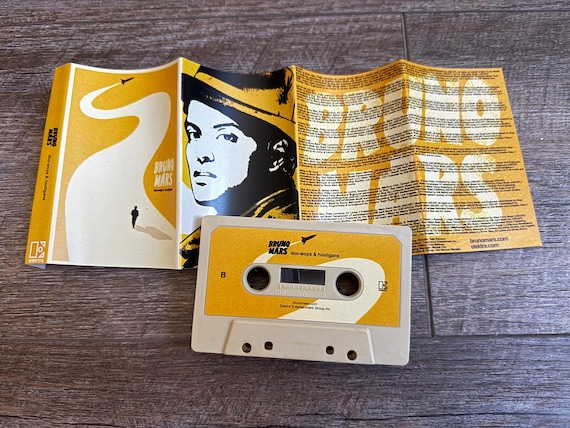 ブルーノ・マーズのカセットテープ - Etsy 日本