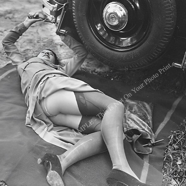 Sexy Pantyhose Stocking Leg Woman Car Hood Lifting Skirt Vintage Photo 1920s Photography Print Black White Wall Decor Poster Print Gift K24