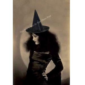 Beautiful Witch Photo Old Witches Old Hag Witchcraft Halloween Vintage Photo Psychic Wiccan Black Magic Weird Crazy Scary Photo Print 09A