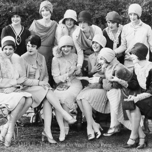 Stylish Ladies Real Flapper Girls Photo 1920s Flappers Charleston Jazz Prohibition era Vintage Photo Print Poster Drunk Girl 82B