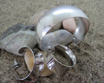 Contemporary cuff and hoops set in real Rhodium plating