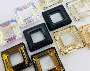 Wisiorek z kryształkami Swarovski Square 20 mm, nr art. 4439, do przyszycia, zdobienie