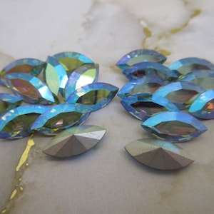 Navette vintage Swarovski da 15/7 mm in cristallo, Art.4200, pietra fantasia, 4-8 pezzi, realizzata nel 1959, per incastonatura, incollaggio e decorazione.