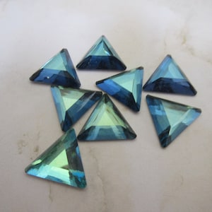 Cabochon triangolari in vetro vintage tedesco da 17 mm, 6 pezzi