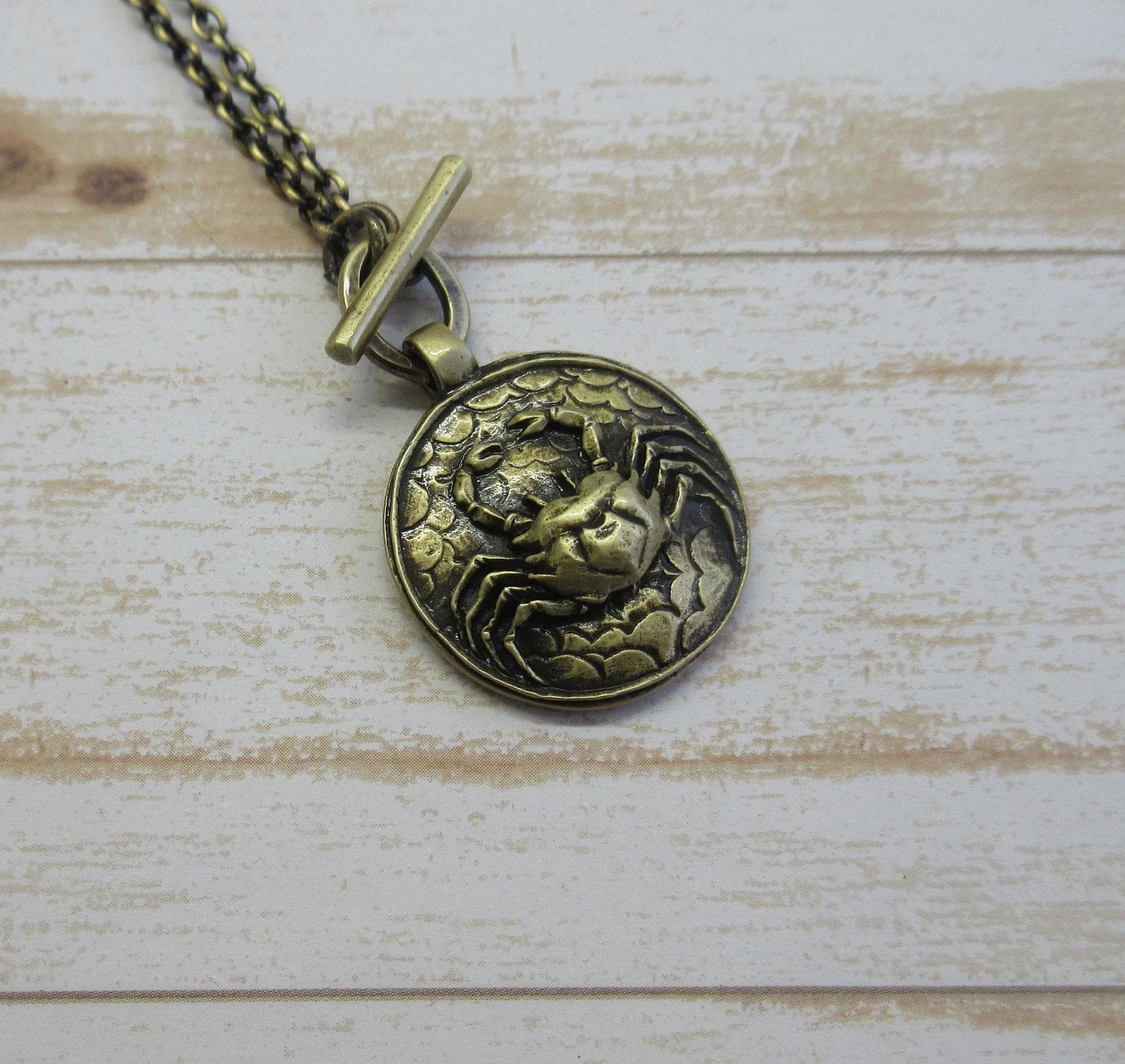ヴィンテージ蟹座のコインメダリオンペンダント - Etsy 日本