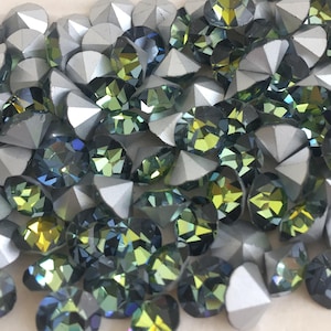 Very rare Swarovski &quot;Dark Crystal&quot; SS40 and SS30 chaton from early 1950&#39;s