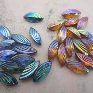 Vintage scalloped glass navette, 15/7mm, 6pcs