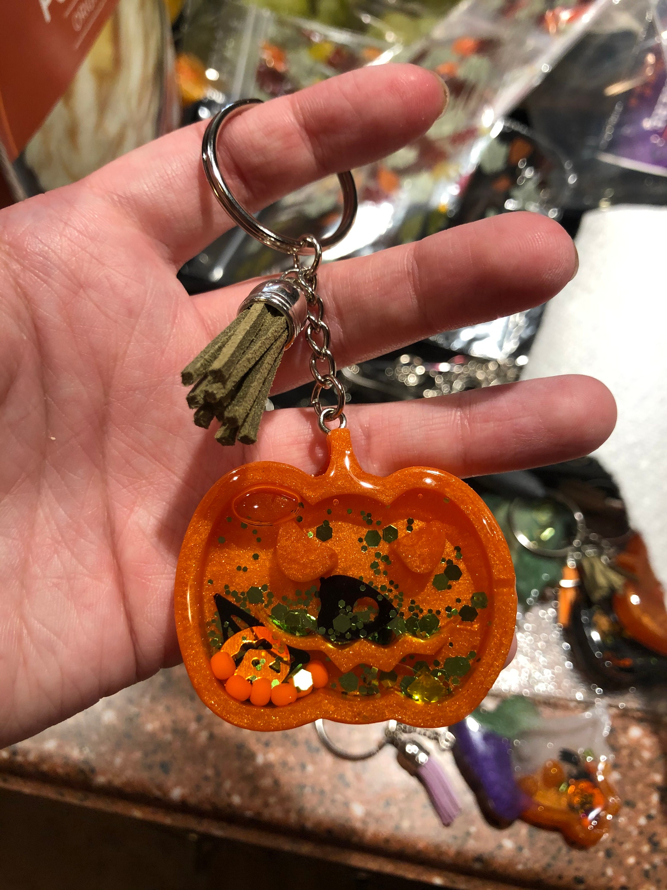 Mickey / Minnie Pumpkin Halloween Keychain – Post Mortem Horror Bootique