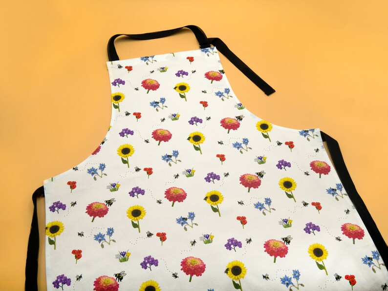 Kitchen Apron in original Bee Garden design image 6