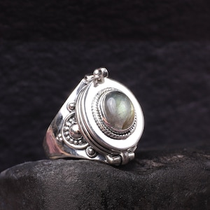 Labradorite Poison Ring Oval Shape Handmade Jewelry Daily Wear Ring 925 Silver Ring Birthday Gift for Her Hippie Ring Special Silver Ring