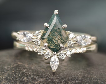 Vintage kite cut green moss agate engagement ring set 14k white gold marquise cut diamond ring for women unique bridal wedding ring set gift