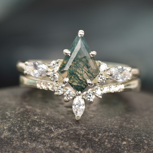 Vintage kite cut green moss agate engagement ring set 14k white gold marquise cut diamond ring for women unique bridal wedding ring set gift