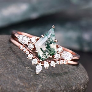 Vintage kite cut green moss agate engagement ring set 14k white gold marquise cut diamond ring for women unique bridal wedding ring set gift