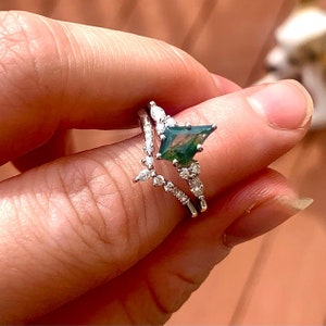 Vintage kite cut green moss agate engagement ring set 14k white gold marquise cut diamond ring for women unique bridal wedding ring set gift image 9