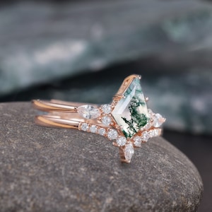 Vintage kite cut green moss agate engagement ring set 14k white gold marquise cut diamond ring for women unique bridal wedding ring set gift image 3