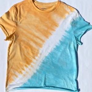 Adult Custom Tie Dye // Bright Tie Dye // Two Color Tie Dye // Women’s Tie Dye Shirt // Mens Tie Dye Shirt // Handmade Tie Dye