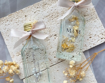 Kolonya guest gifts personalized with gypsophila, pearls & gold leaf - Isimli Hediyelik Kolonya - hip flask - liquor bottle