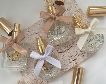 Personalized party favor spray with baby's breath, pearls & glitter - Isimli Hediyelik Kolonya - Travel spray, square - Sparkle