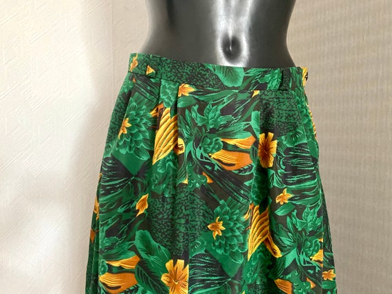 90s Vintage Green Skirt Silky Midi Knee Yellow Fl… - image 3