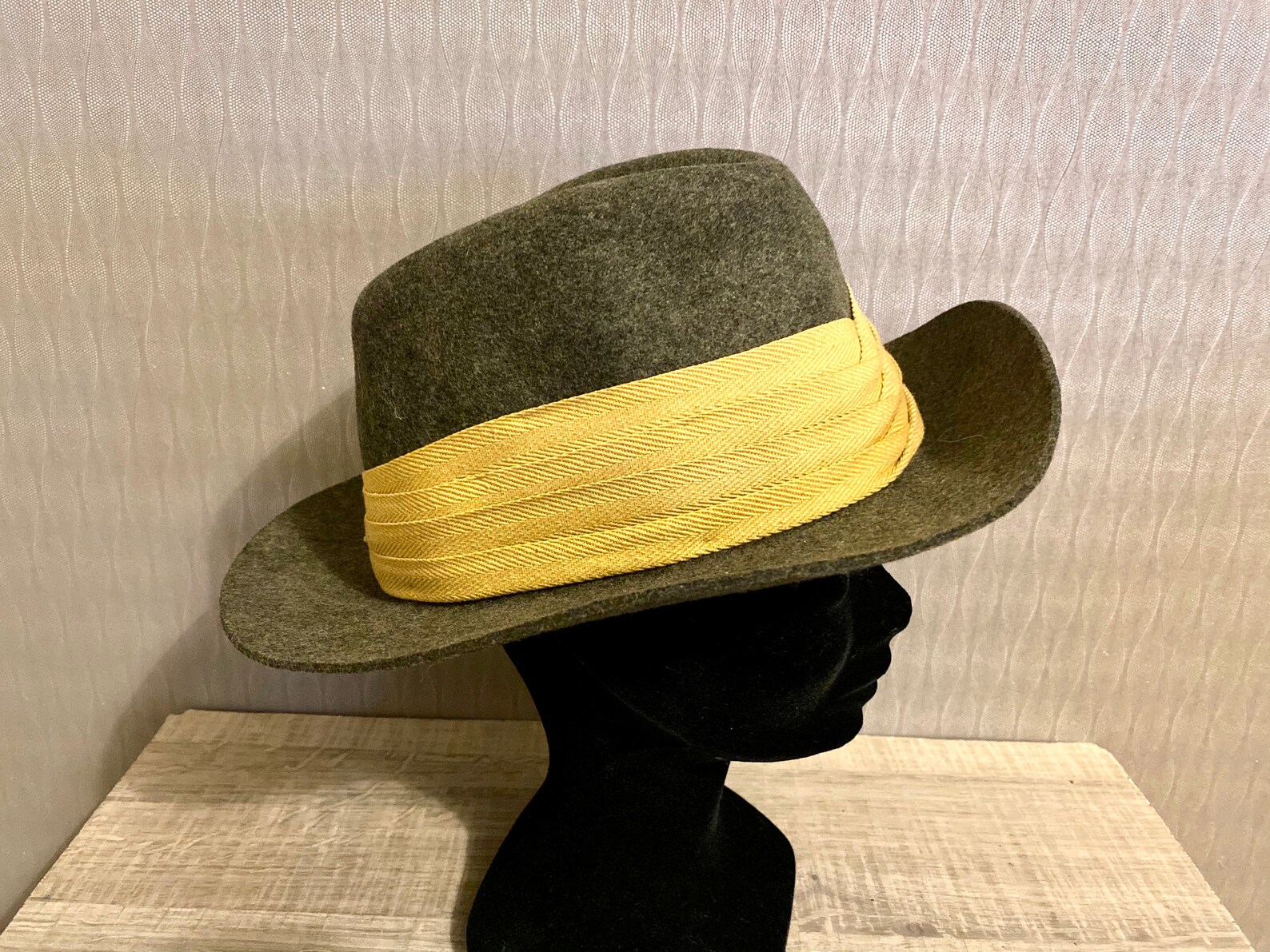 70s 80s Herbert Johnson Hatters Men's Fedora Felt Hat London Raiders