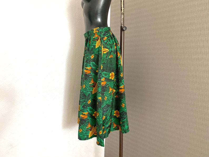 90s Vintage Green Skirt Silky Midi Knee Yellow Flower Bright Summer Skirt Romantic A Line Floral Pattern Skirt Elegant Light Skirt Size M image 6