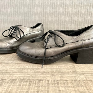 Made in Italy MOMA Inspired Style Old School Silver Leather Shoes High Heel Chunky Round Toed Grunge Goth Mod Lacing Shoes Size 37 / US 6.5