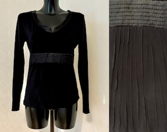 90's Vintage Crew Neckline Women's Black Blouse Shiny Top Long Sleeves Blouse Pullover Jumper Rufled Silky High Waist Top Size M/L