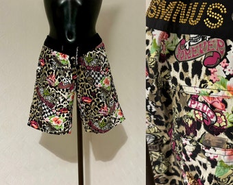 90's Women's Vintage PlusMinus Brand Shorts Leopard Bright Print Bermuda Floral Shorts Light Summer Midi Relaxed Beac Shorts Size S/M