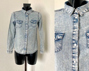 90's Denim Acid Wash Western Shirt Light Blue Unisex Vintage Jean Shirt Summer Cowgirl Style Shirt Cowboy Festival Light Jacket Shirt Size S