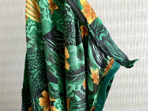 90s Vintage Green Skirt Silky Midi Knee Yellow Fl… - image 10