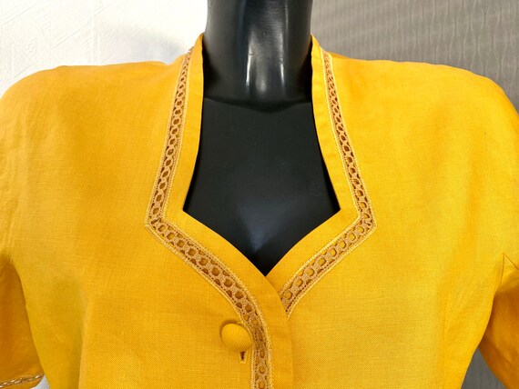 Vintage Yellow Linen Blouse Sweetheart Button Up … - image 4