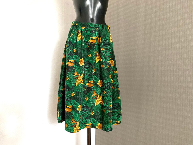 90s Vintage Green Skirt Silky Midi Knee Yellow Flower Bright Summer Skirt Romantic A Line Floral Pattern Skirt Elegant Light Skirt Size M image 2