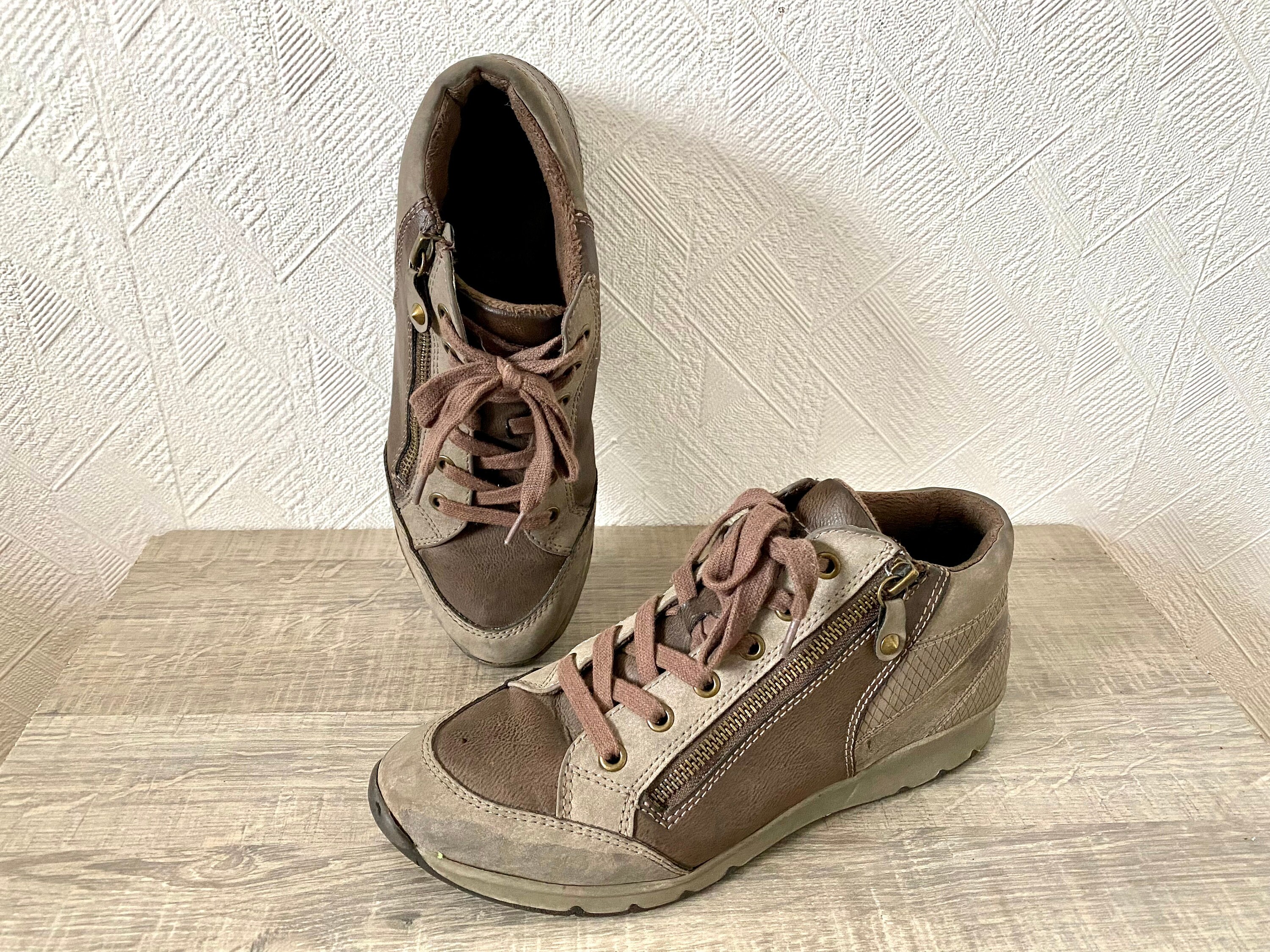 Vintage Clarks Boots Suede Leather Mix Ankle Casual Shoes Beige