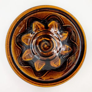 Amber geglazuurde Tsuboya Yaki kom