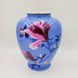 JAPANESE PORCELAIN VASE / Floral / Blue White Gold / Made in Japan
