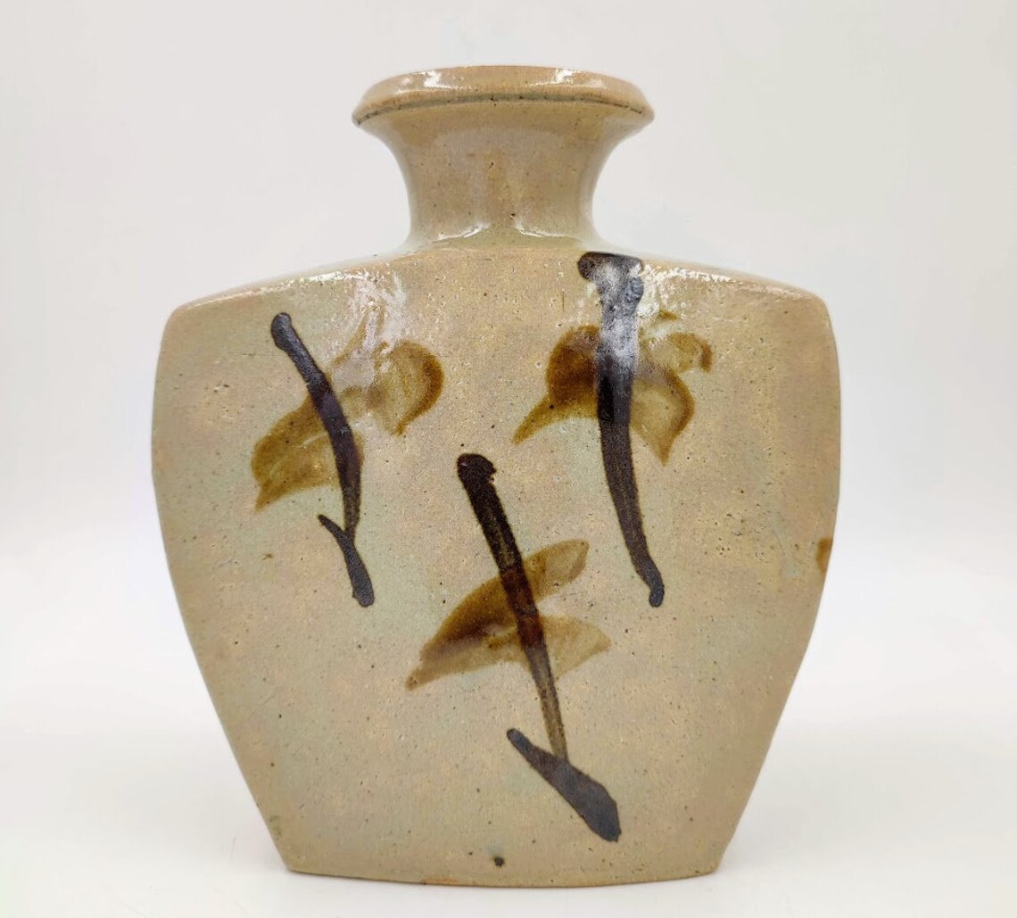 H273 A bottle or vase by Shoji Hamada. – Marston Pottery