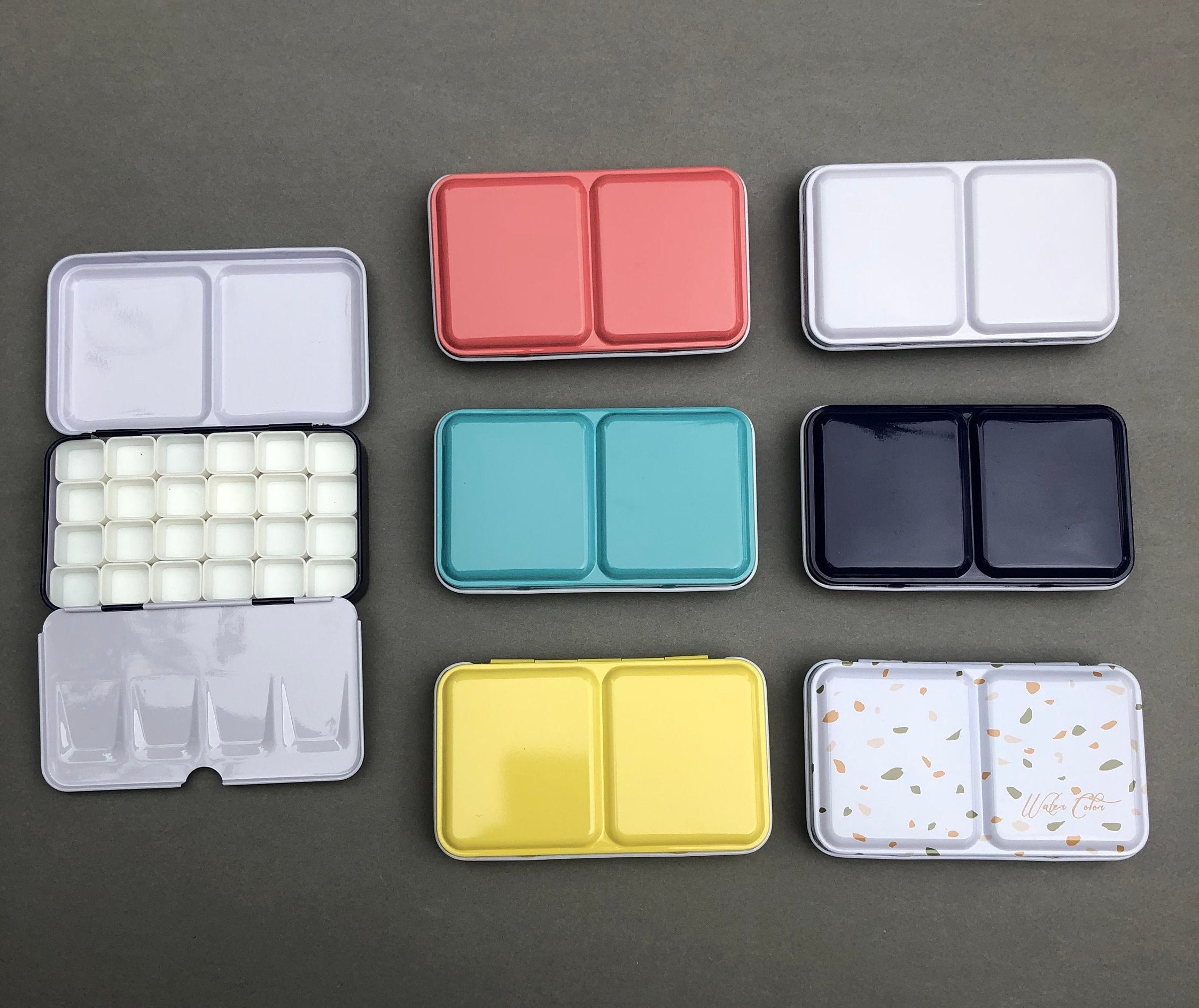 24 Pieces Plastic Paint Palettes 6 Rectangular Watercolor Palette Tray,  White