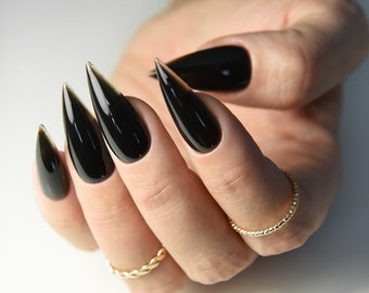 JELLY BLACK Stampa in stile coreano su nail art, unghie gotiche semplici e pulite per l'autunno inverno, unghie di Halloween, goth, stiletto lungo medio corto