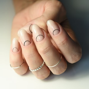 MINIMALISTIC Cream Nail Art, Acrylic Like Press On Nails Salon Quality, Simple Fake Nails Oval, Stiletto, Coffin, Long Short Medium, Winter